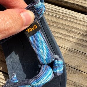 Teva Kids Sandals – Blue/Black – Size EU 24 (US 8 Toddler)